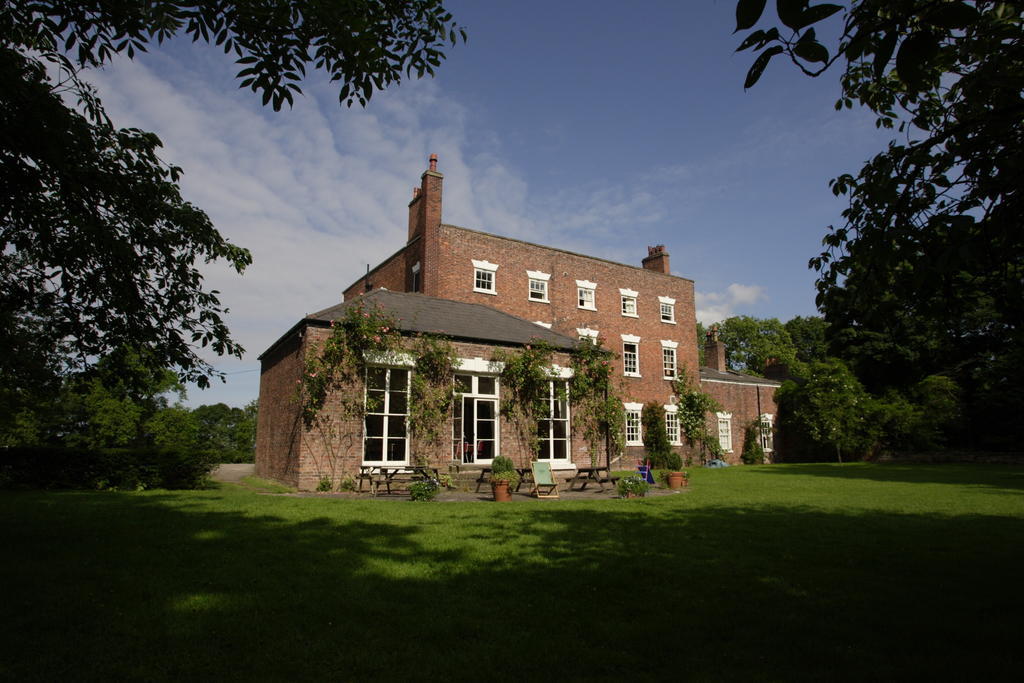 Trafford Hall Chester Exteriör bild